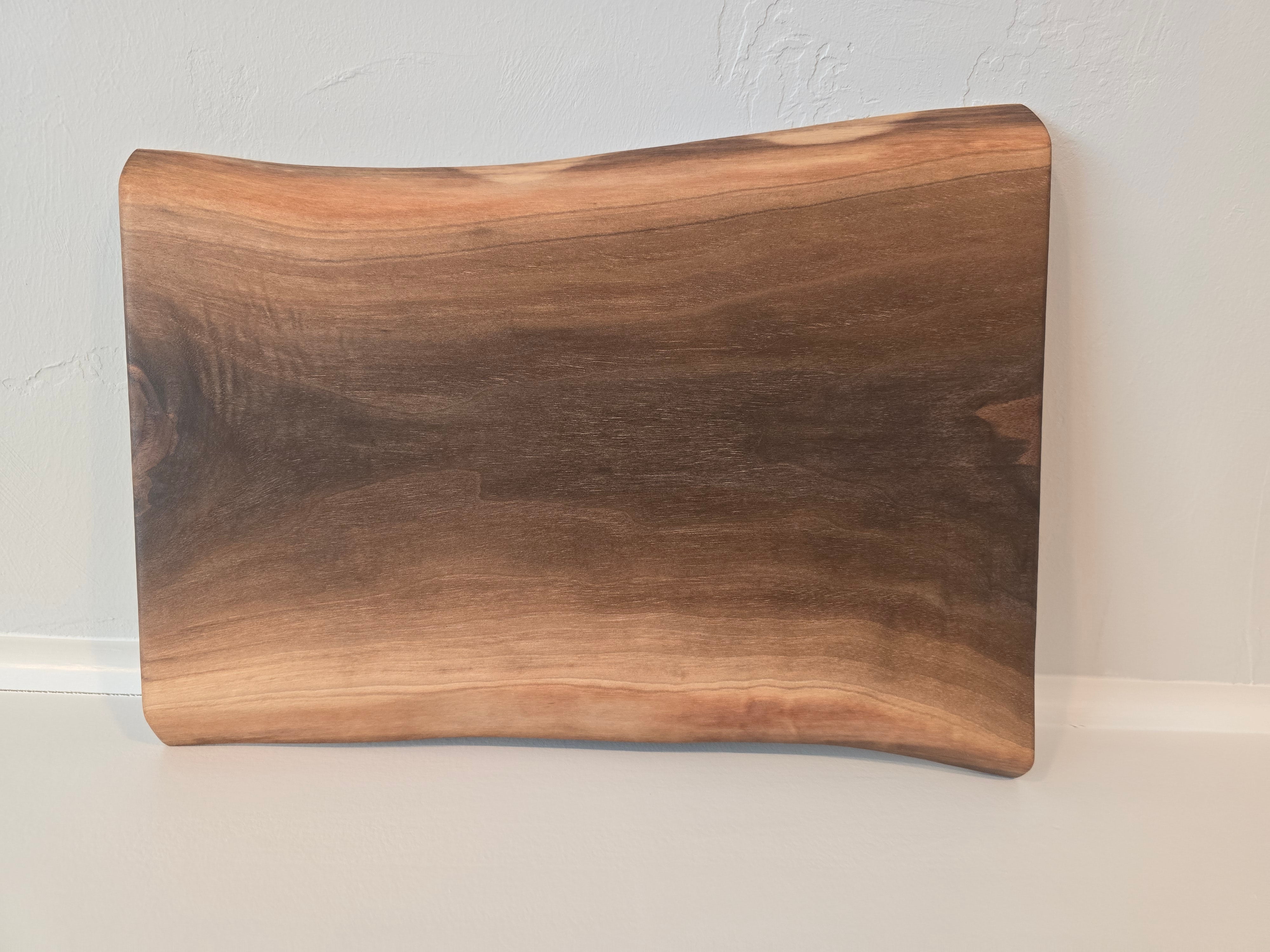 Walnut Live Edge (no Handle) – Lagniappe Woodcraft